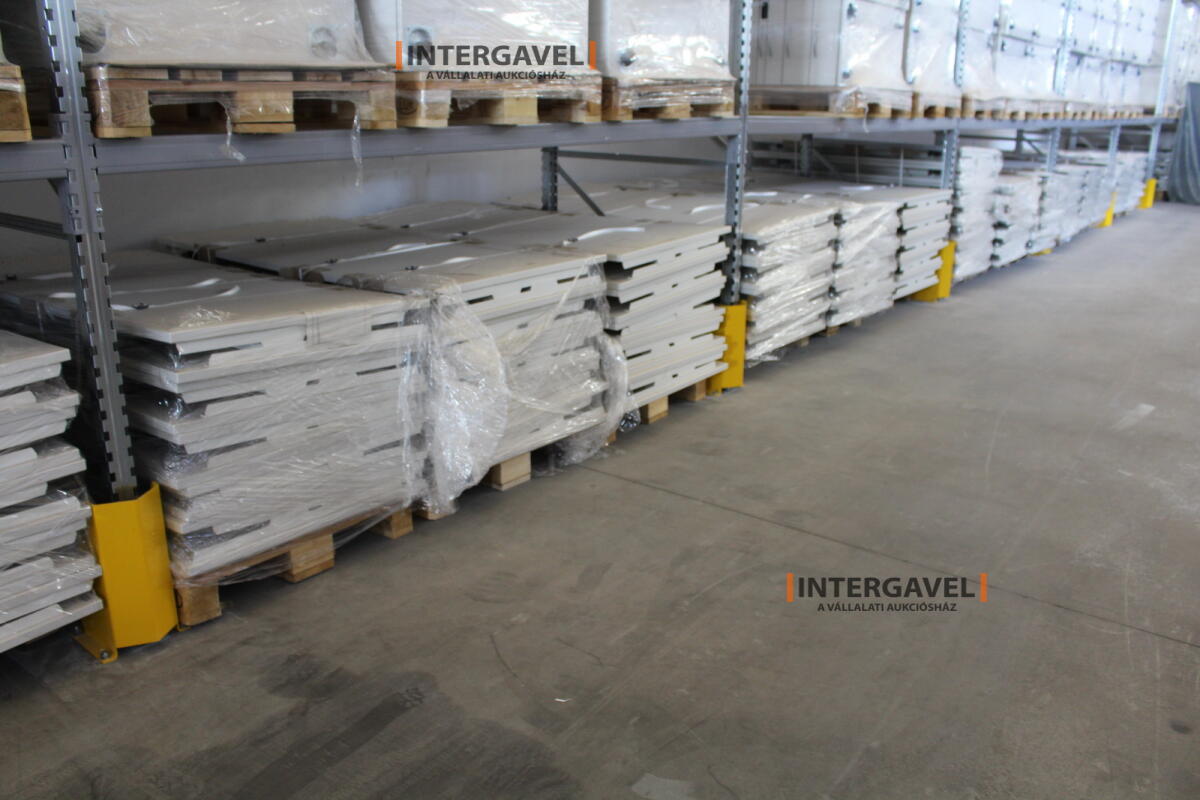 Íróasztal (mechanikusan emelhető-1600 mm) 5