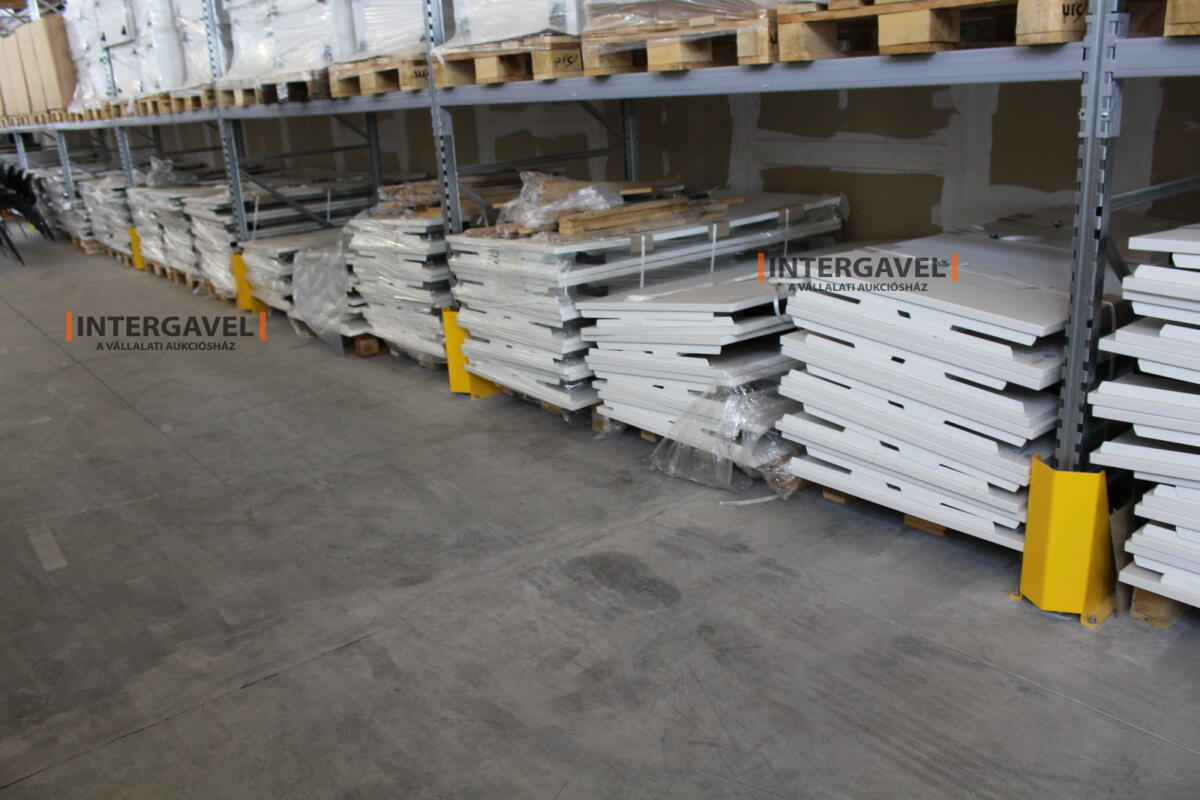 Íróasztal (mechanikusan emelhető-1600 mm) 4