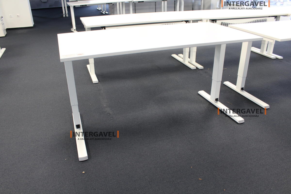 Íróasztal (mechanikusan emelhető-1600 mm)