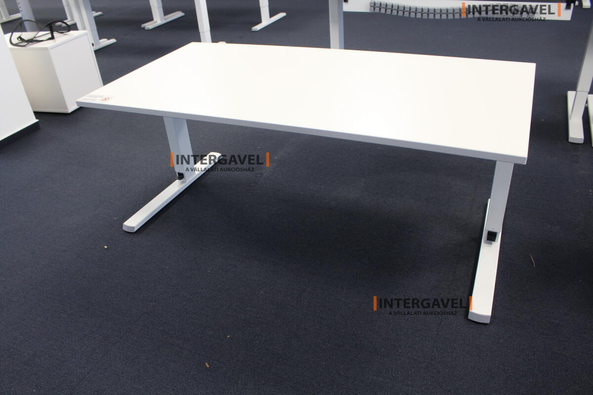 Íróasztal (mechanikusan emelhető-1600 mm) 3