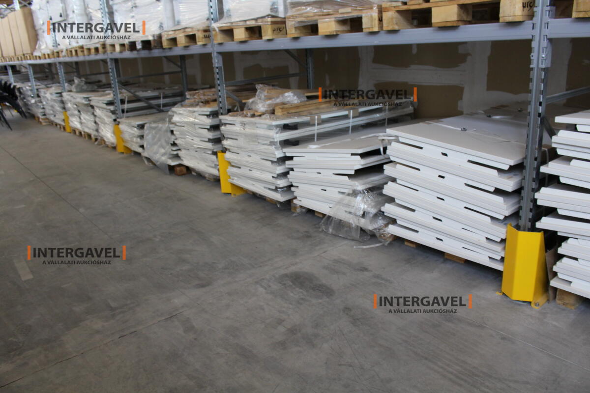 Íróasztal (mechanikusan emelhető-1600 mm) 4