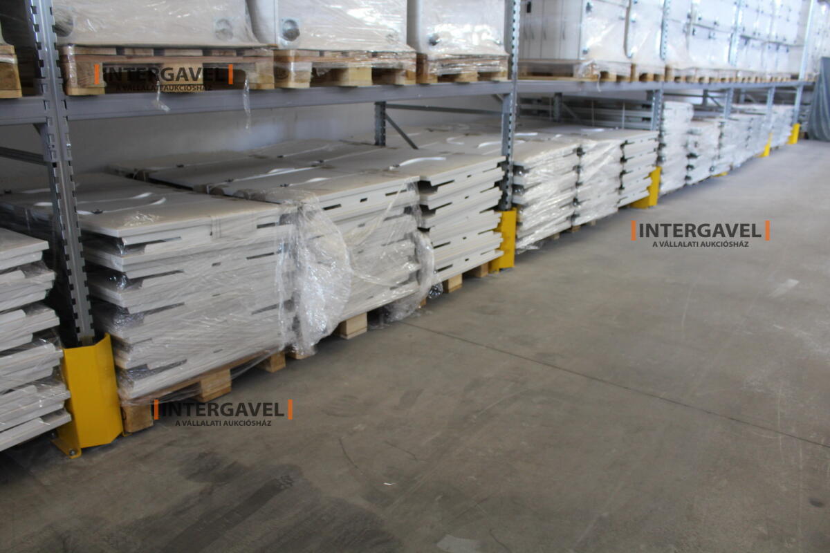 Íróasztal (mechanikusan emelhető-1600 mm) 5