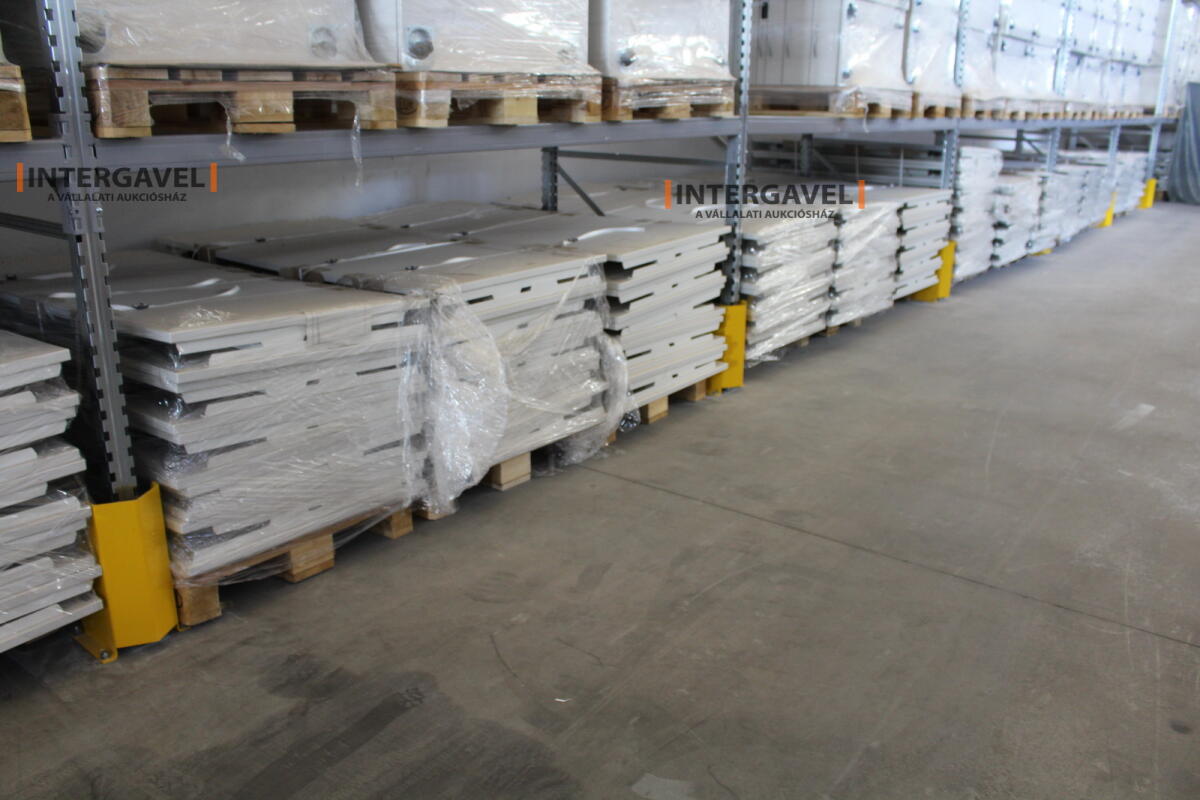 Íróasztal (mechanikusan emelhető-1600 mm) 5