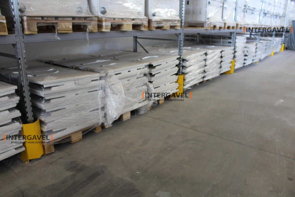 Íróasztal (mechanikusan emelhető-1600 mm) 5