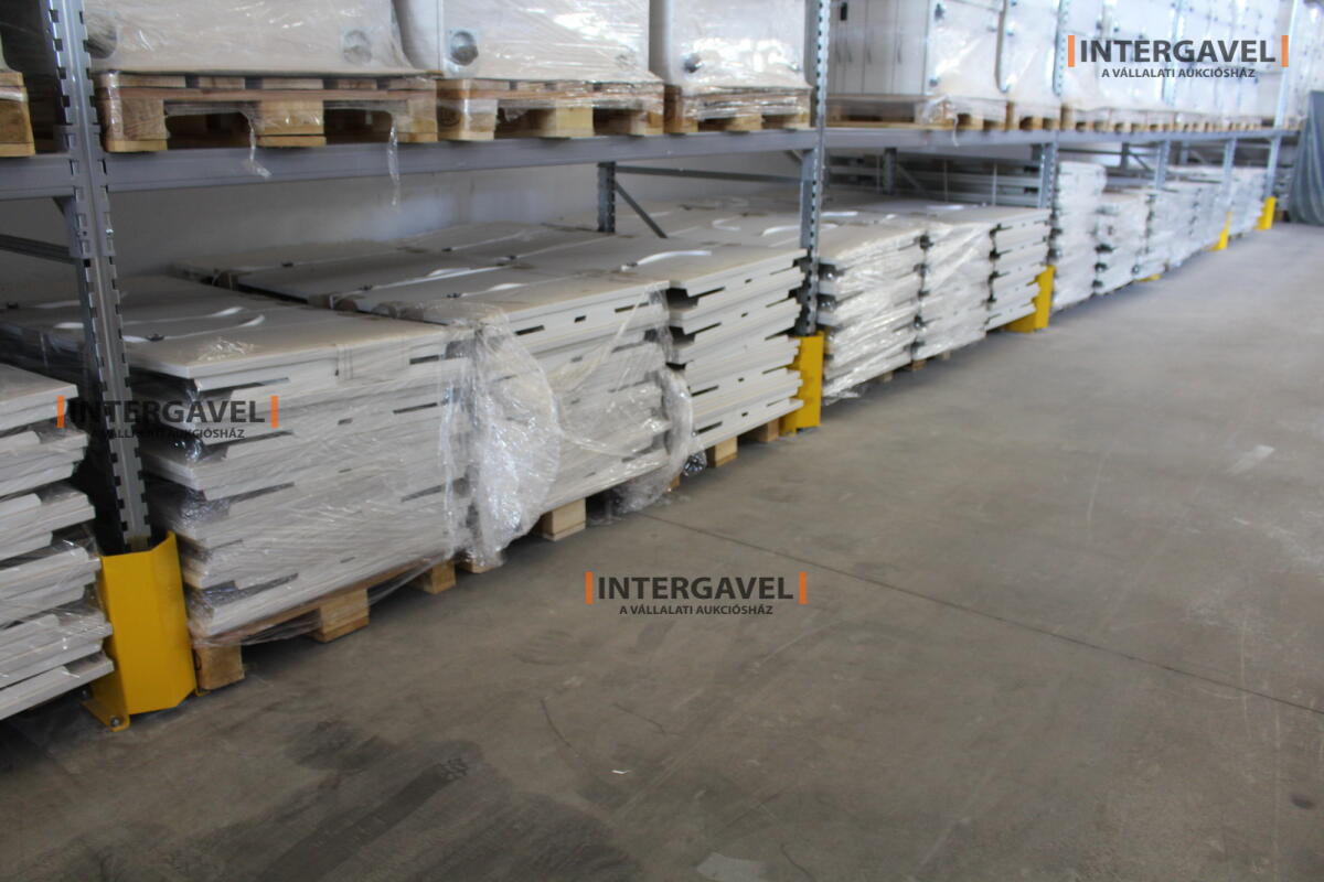 Íróasztal (mechanikusan emelhető-1600 mm) 5