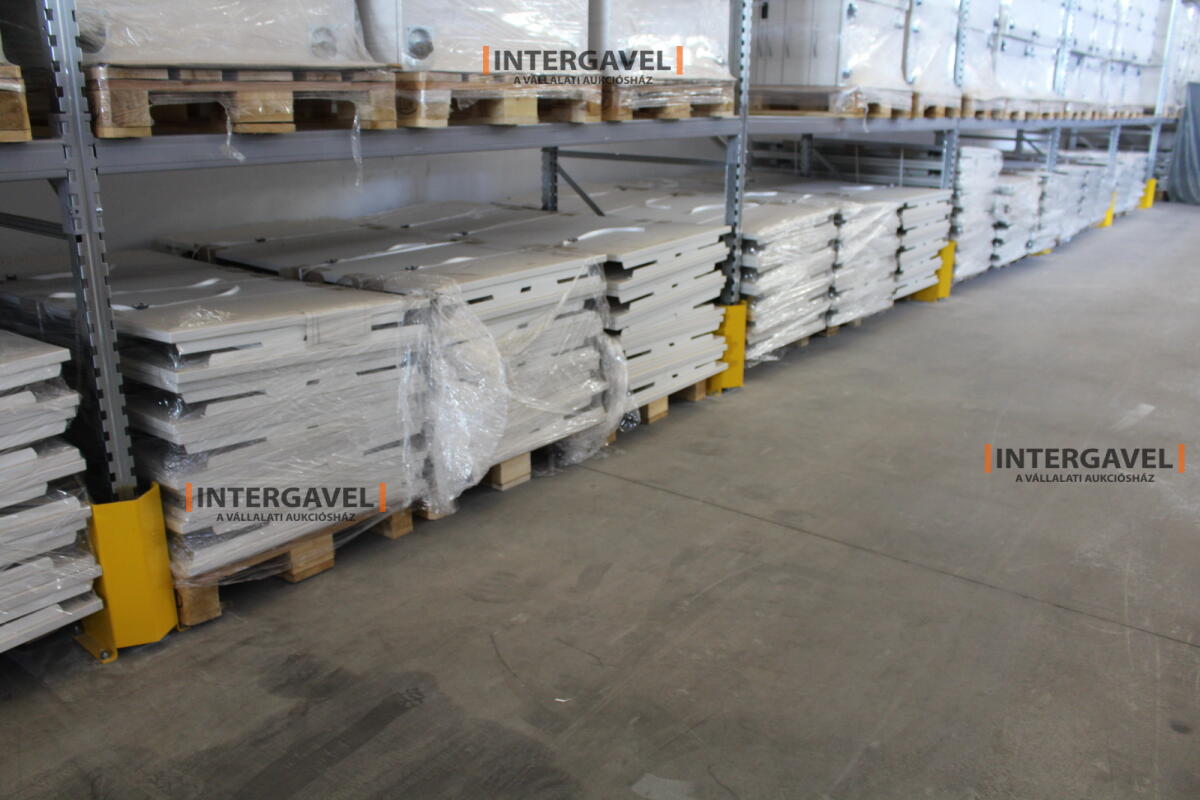 Íróasztal (mechanikusan emelhető-1600 mm) 5