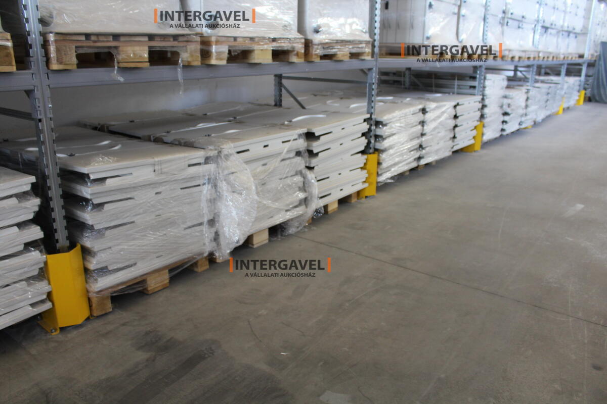 Íróasztal (mechanikusan emelhető-1600 mm) 5