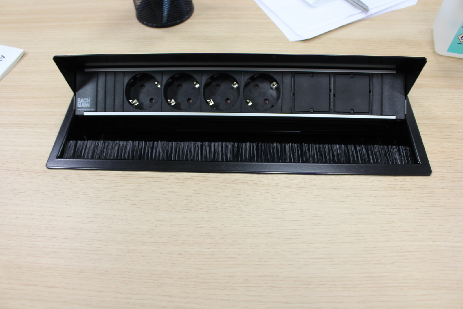 Tárgyalóasztal és székek 8