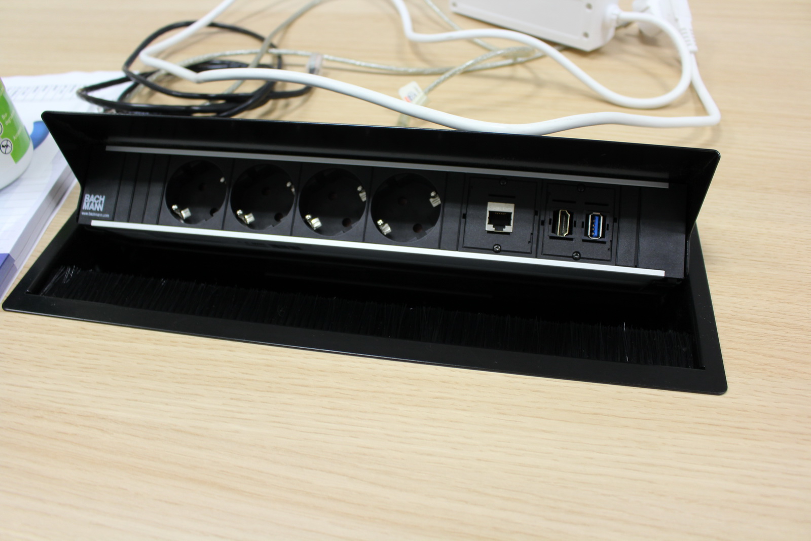 Tárgyalóasztal és székek 5