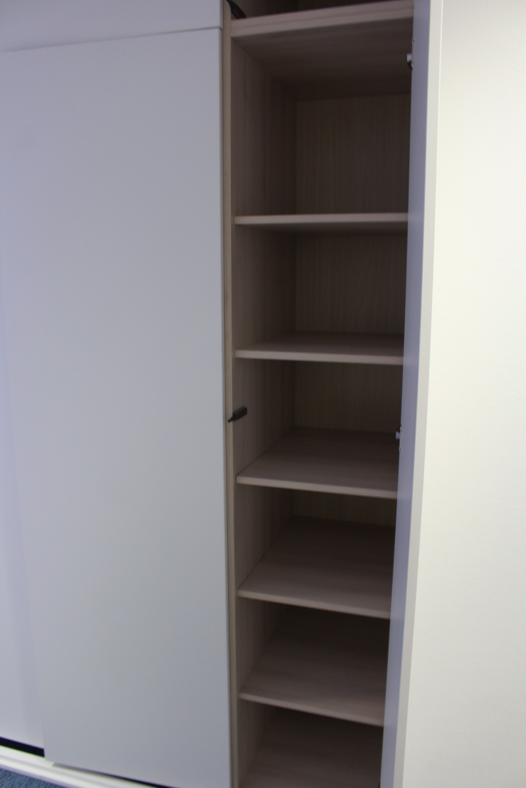 Polcos és gardrób szekrények 2