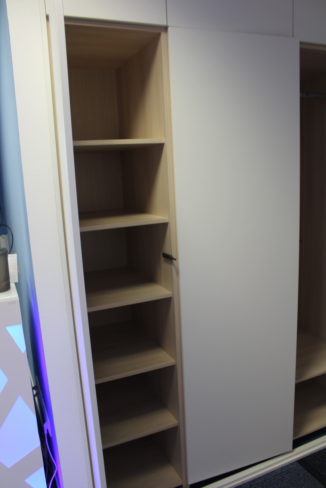 Polcos és gardrób szekrények 7