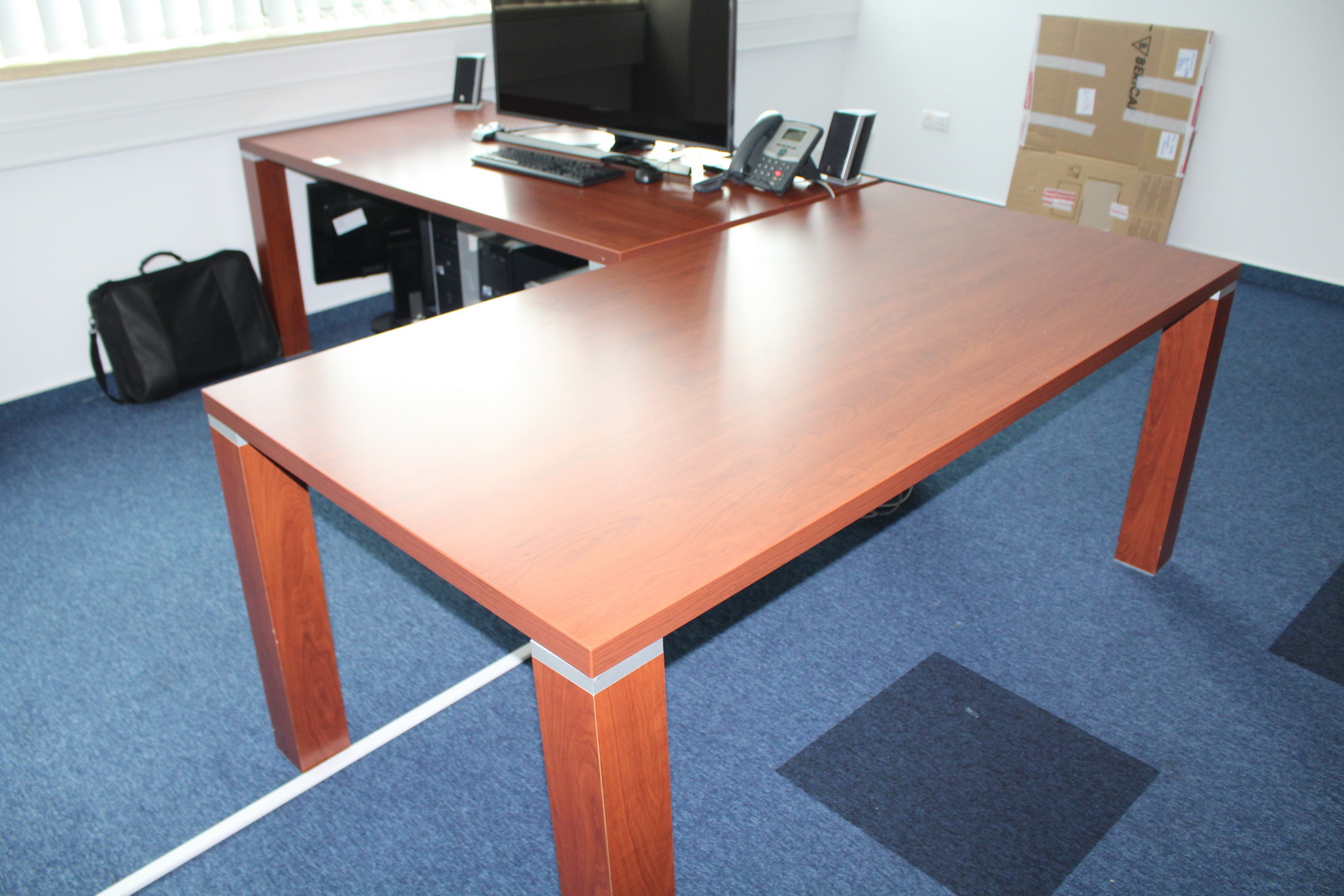 Vegyes irodabútor 3