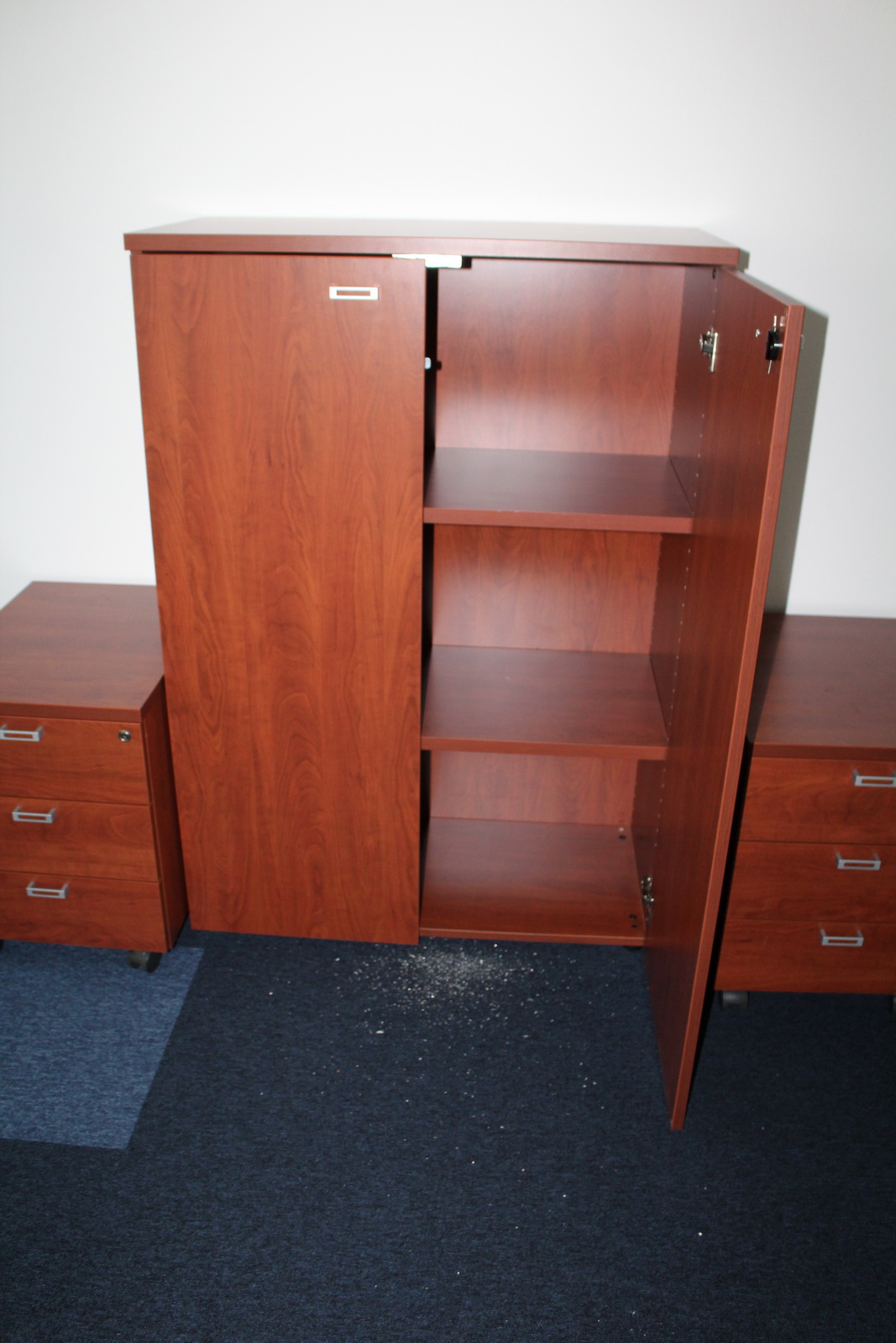 Vegyes irodabútor 7