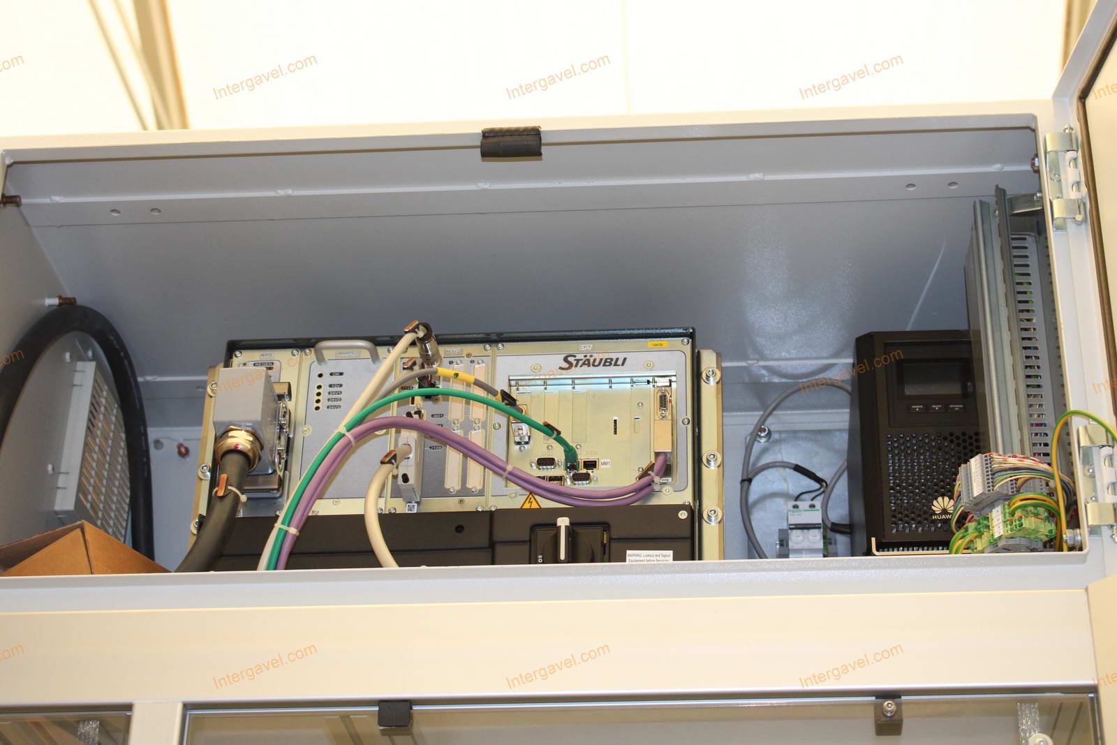 Bontott szerelő munkahely TS 60-as Stäubli robottal 25