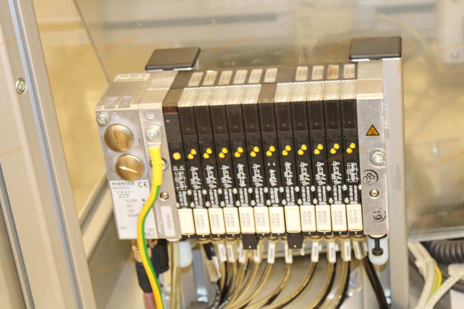 Bontott szerelő munkahely 11