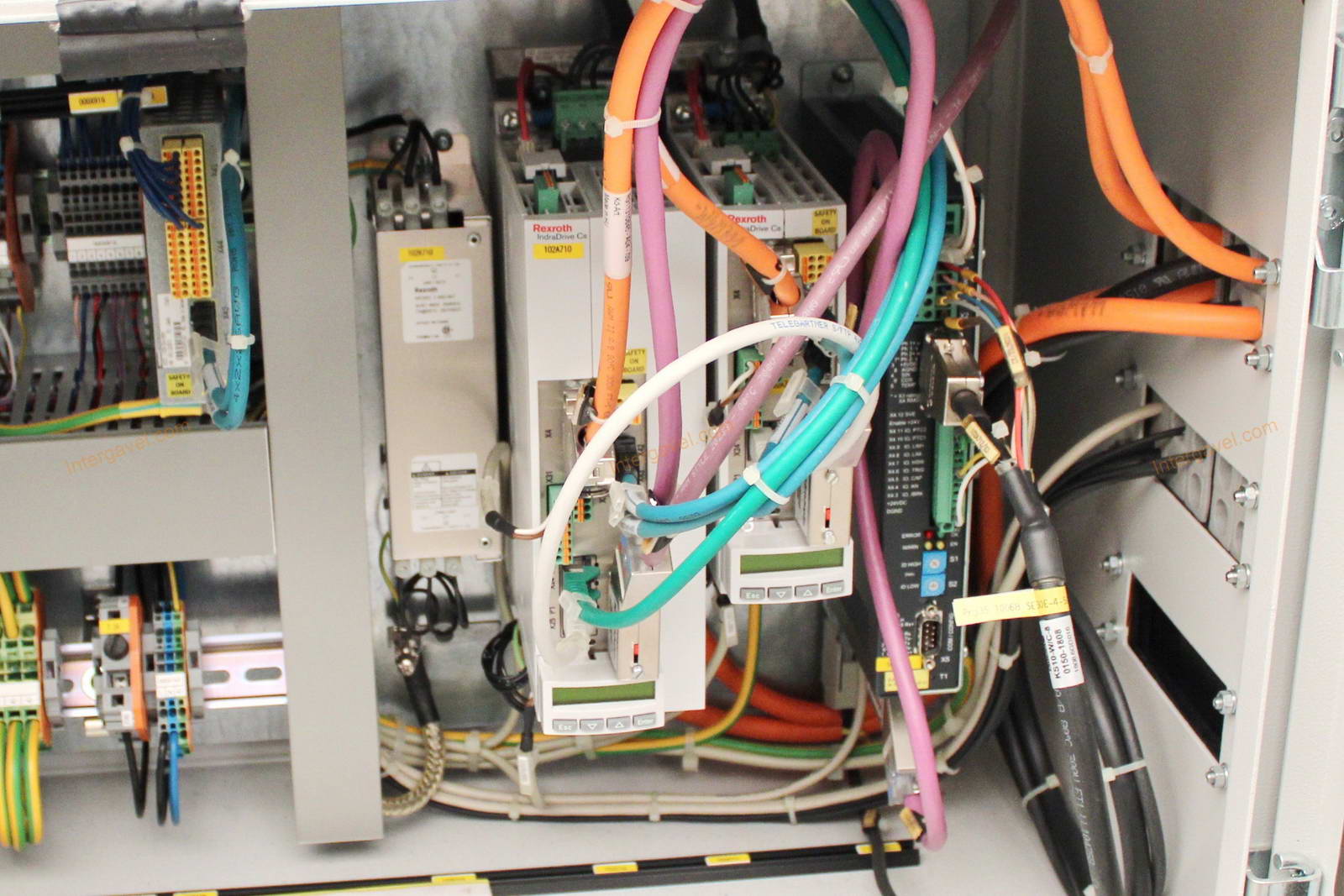 Bontott szerelő munkahely 14