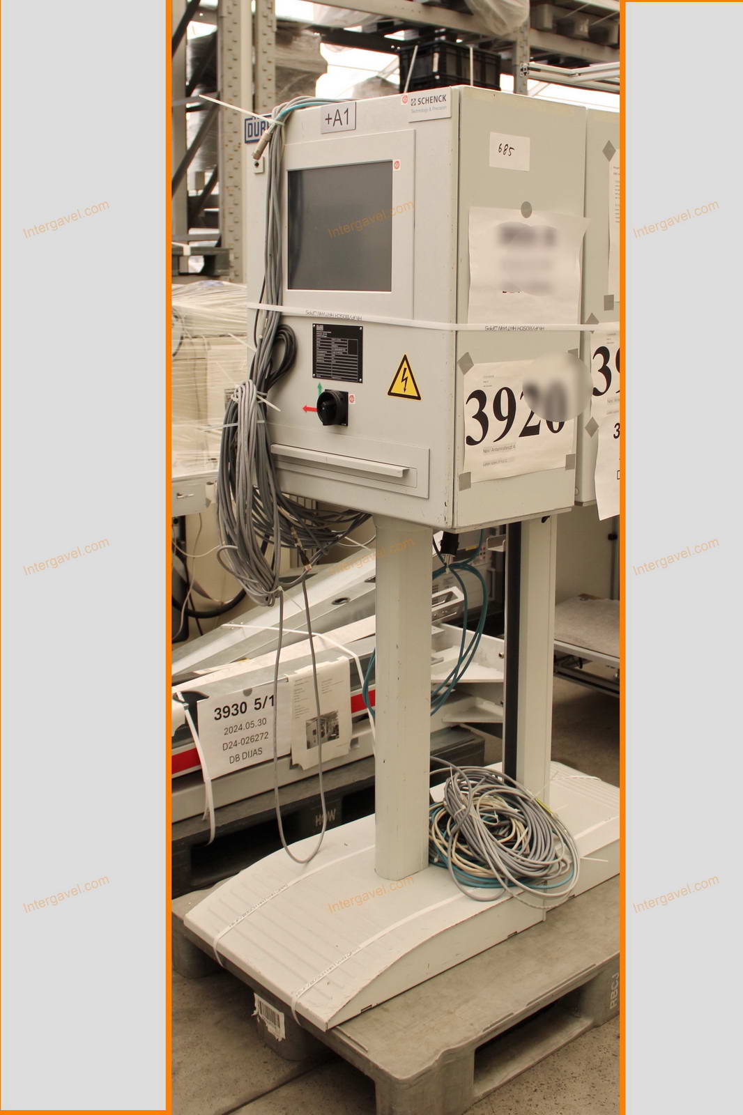 Bontott burkolat elemek, villamos szekrény és vezérlő 17