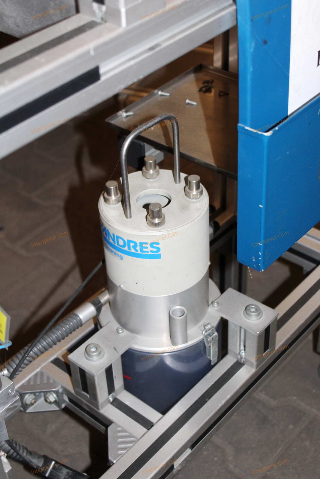 Adagoló egység és konvejor 14