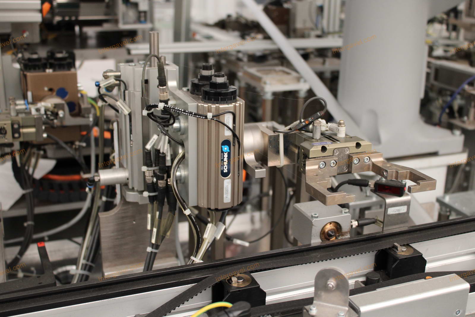 Bontott szerelő munkahely TS 60-as Stäubli robottal 13