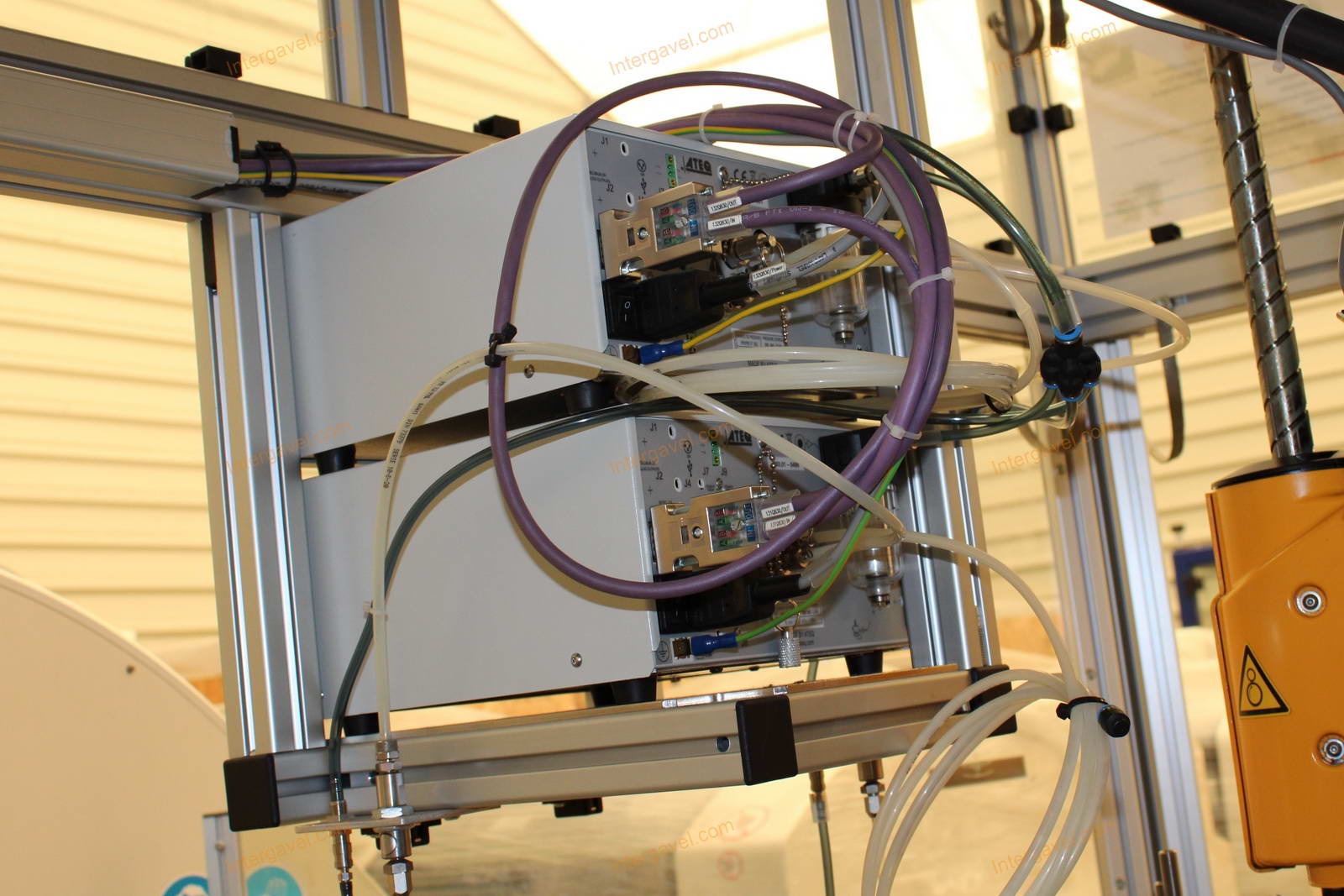 Bontott szerelő munkahely TS 60-as Stäubli robottal 17