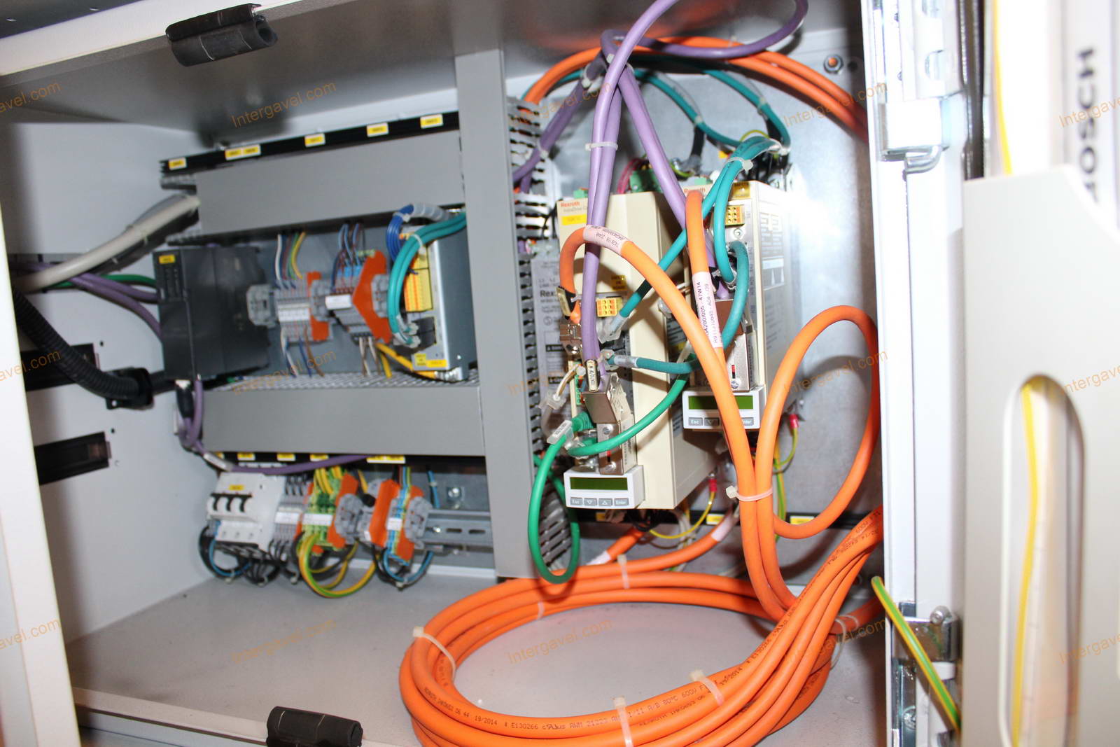 Bontott szerelő munkahely 17