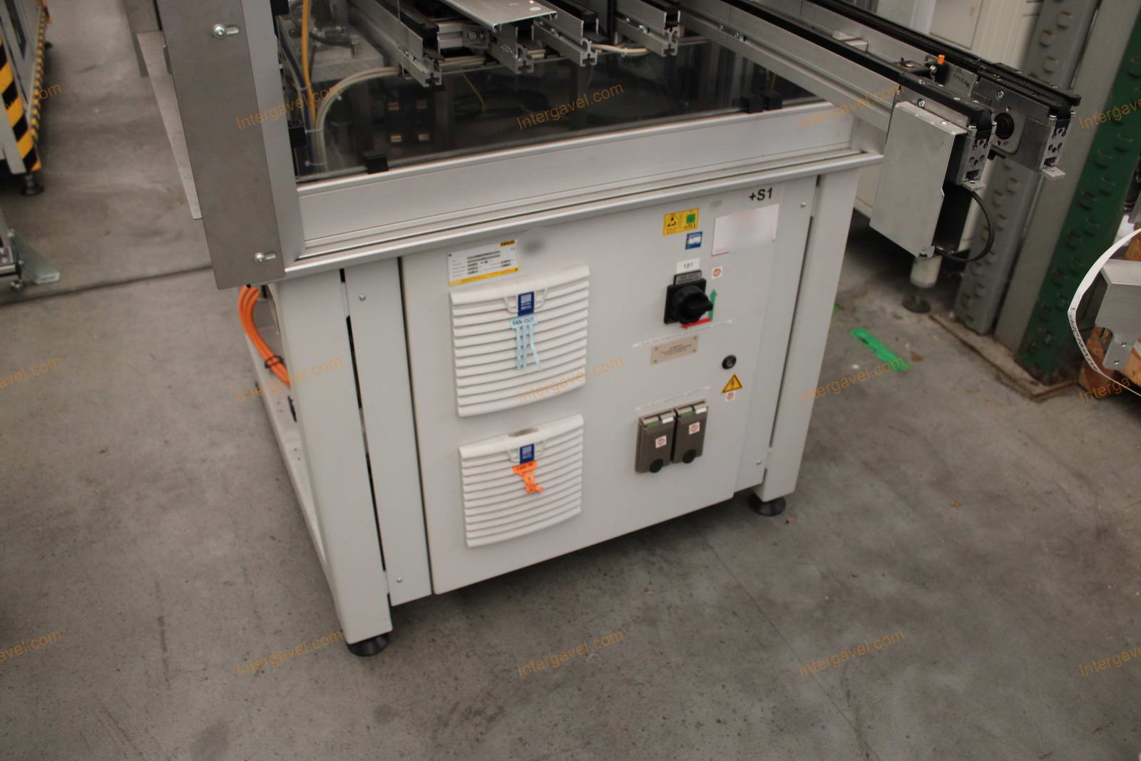 Bontott szerelő munkahely 18