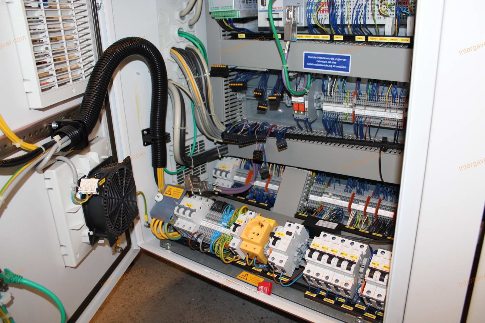 Bontott szerelő munkahely 19