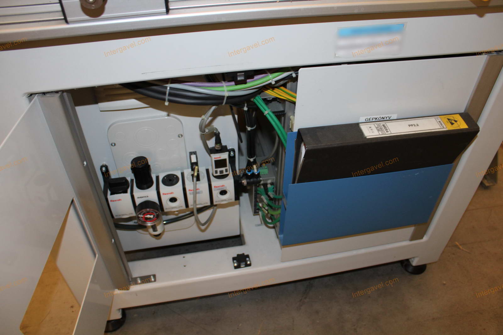 Bontott szerelő munkahely 20