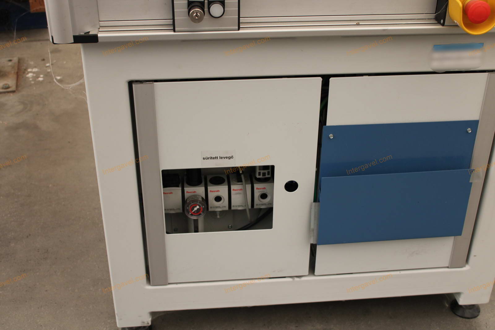 Bontott szerelő munkahely 14