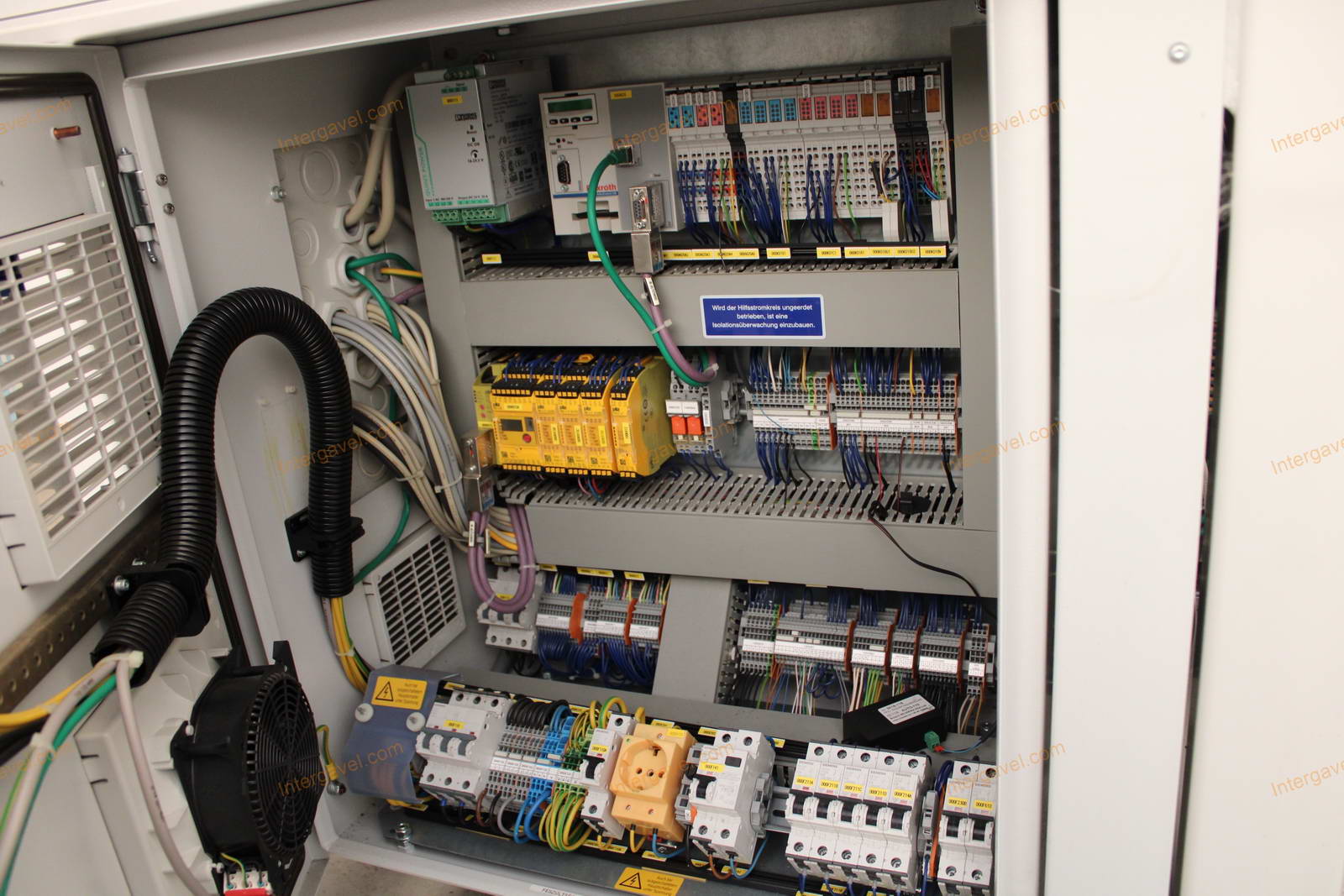 Bontott szerelő munkahely 15