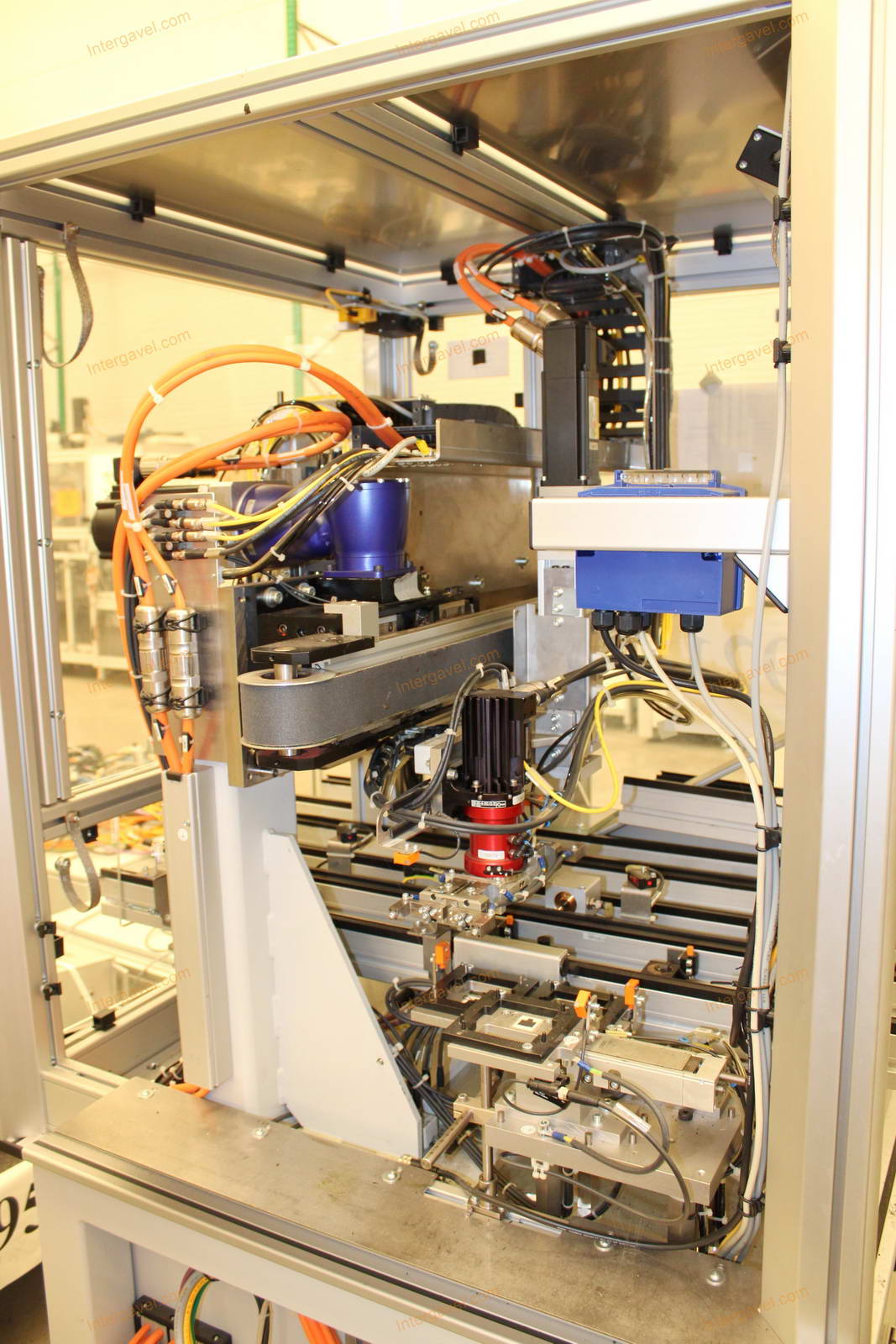 Bontott szerelő munkahely 4