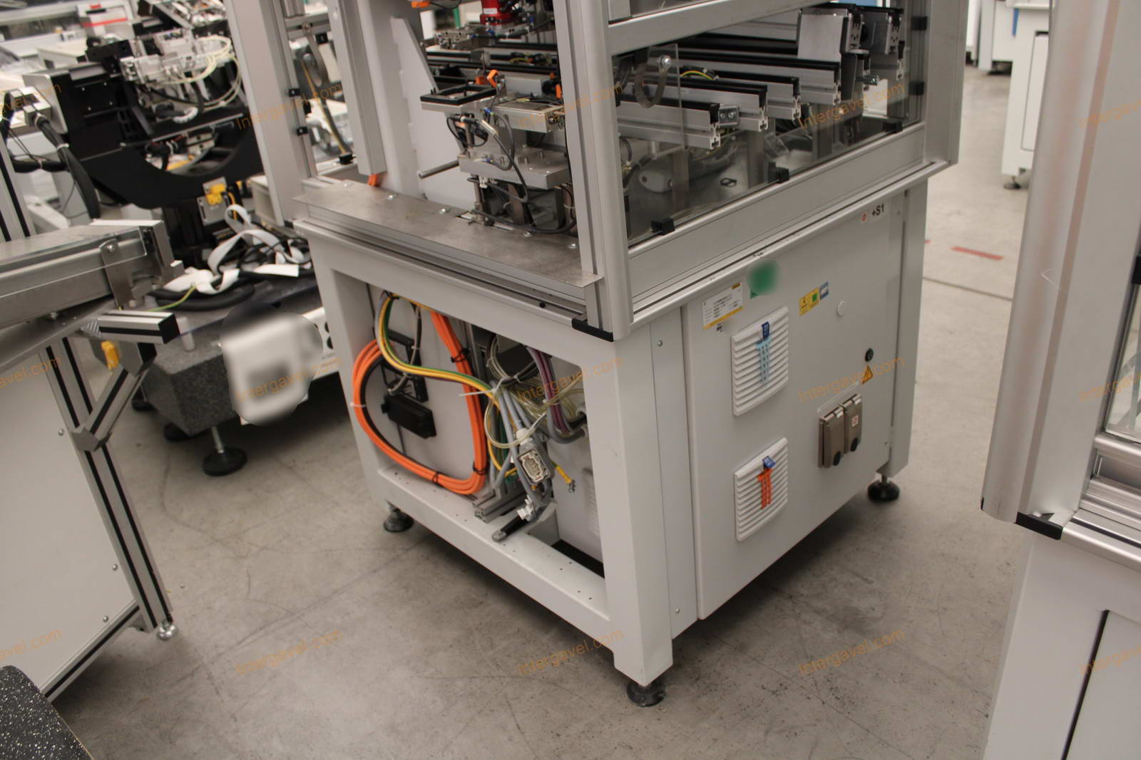 Bontott szerelő munkahely 14