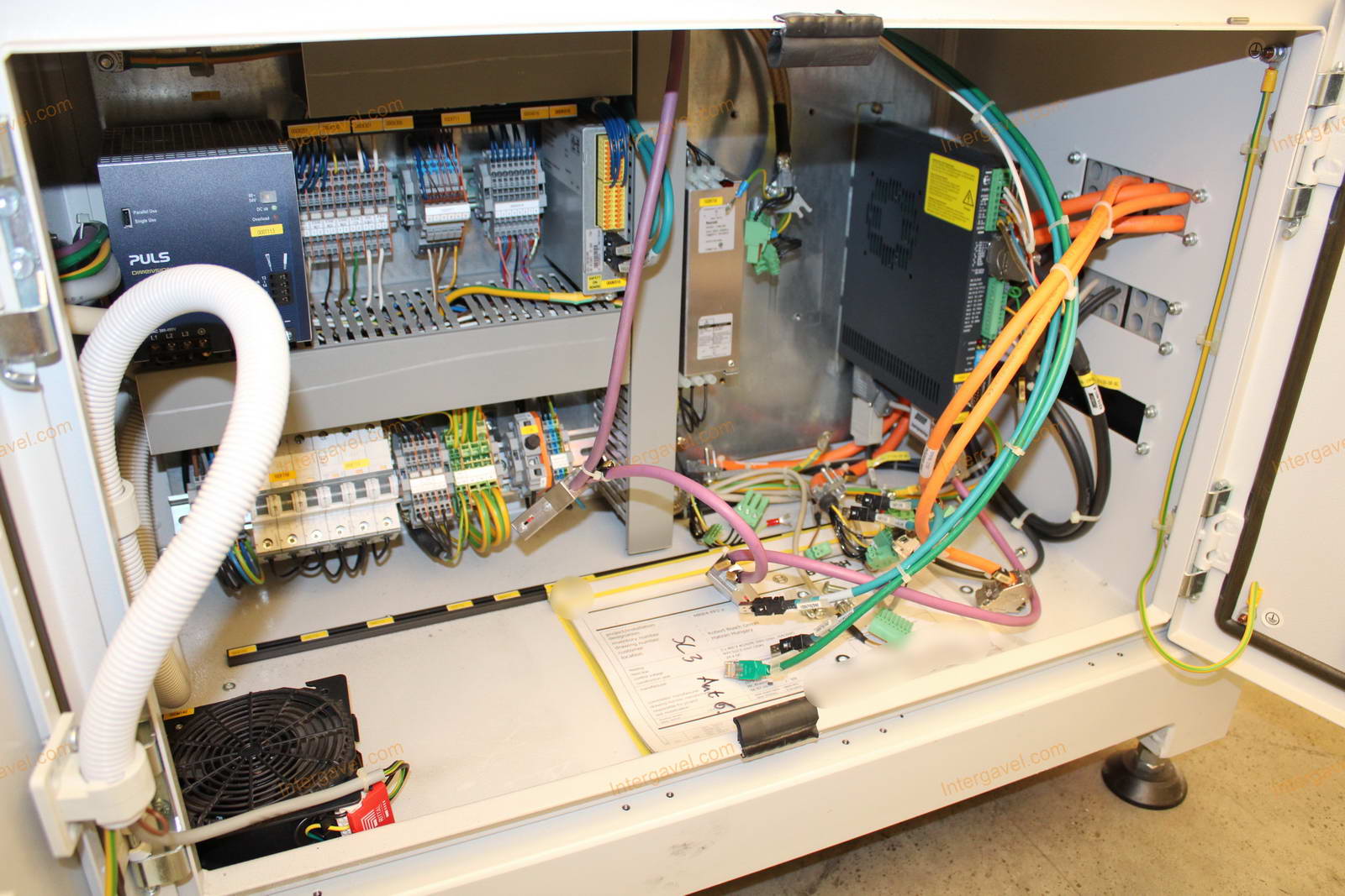 Bontott szerelő munkahely 17