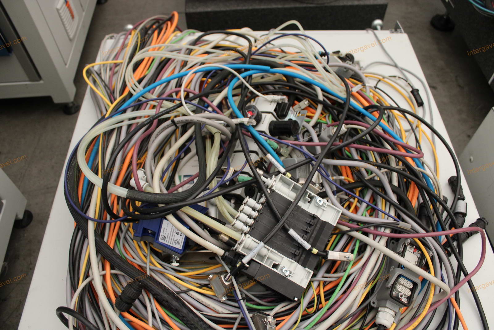 Bontott  alkatrészek 3