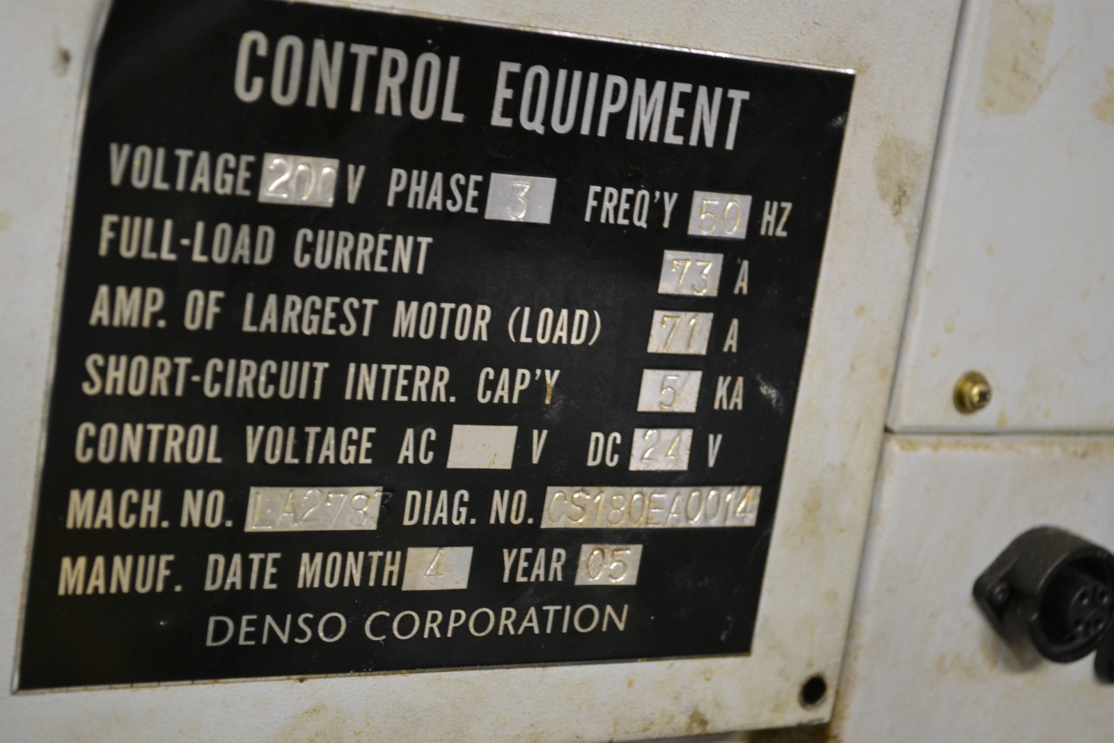 Megmunkáló központ 12