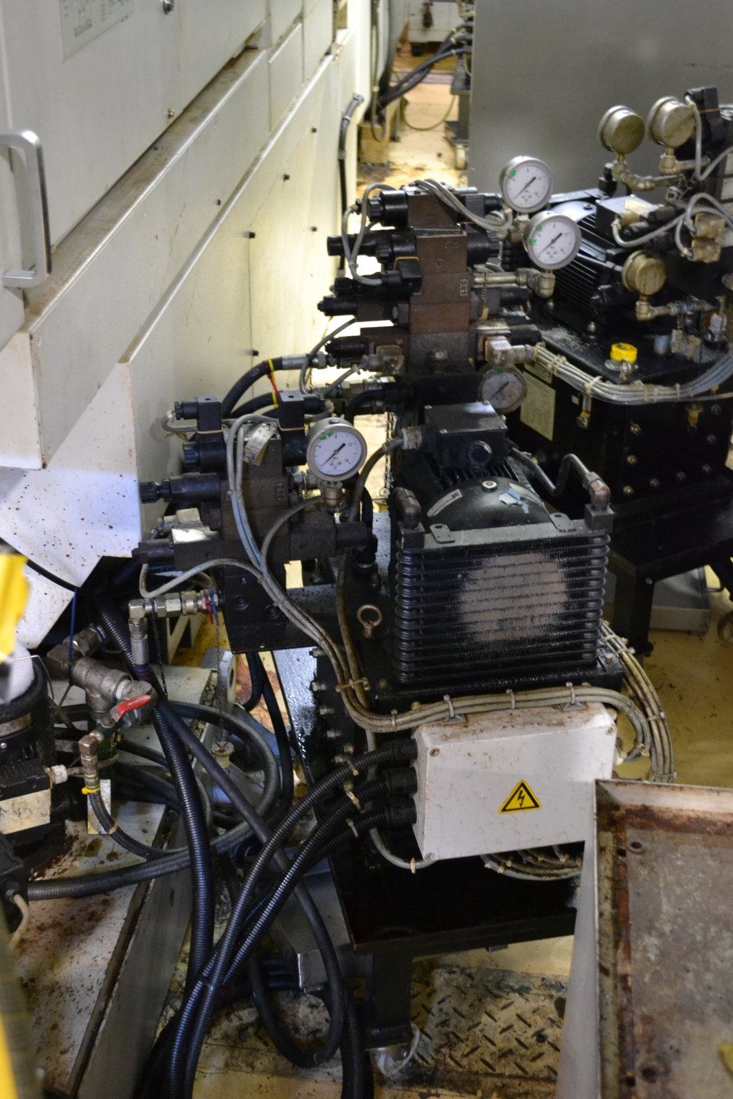 Megmunkáló központ 12