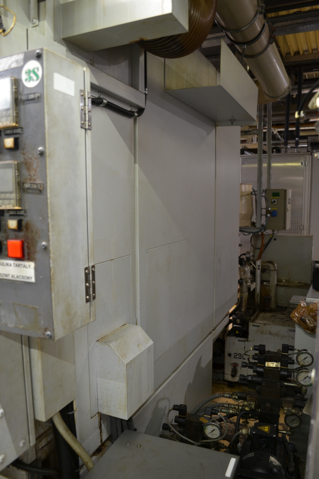 Megmunkáló központ 9