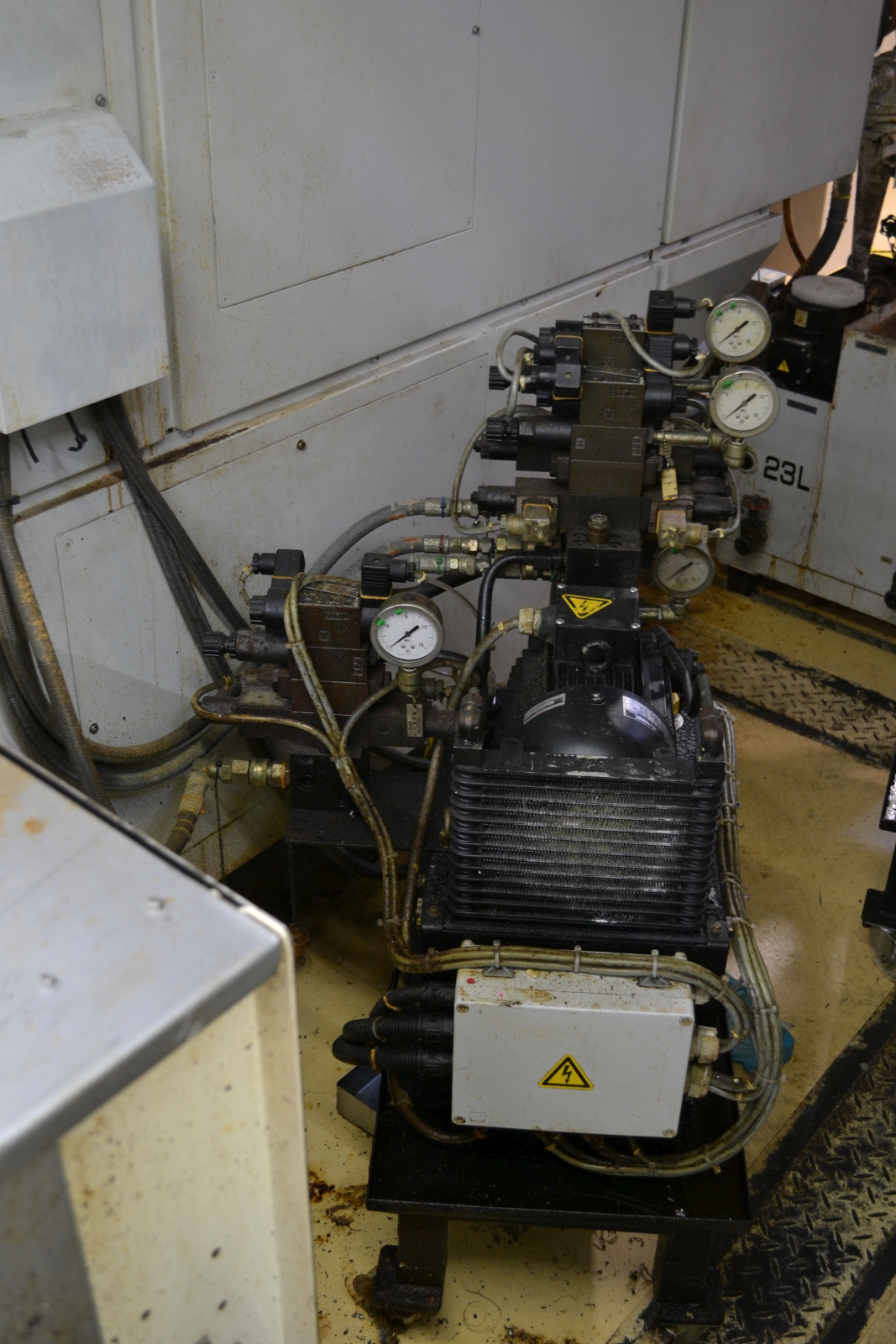 Megmunkáló központ 10