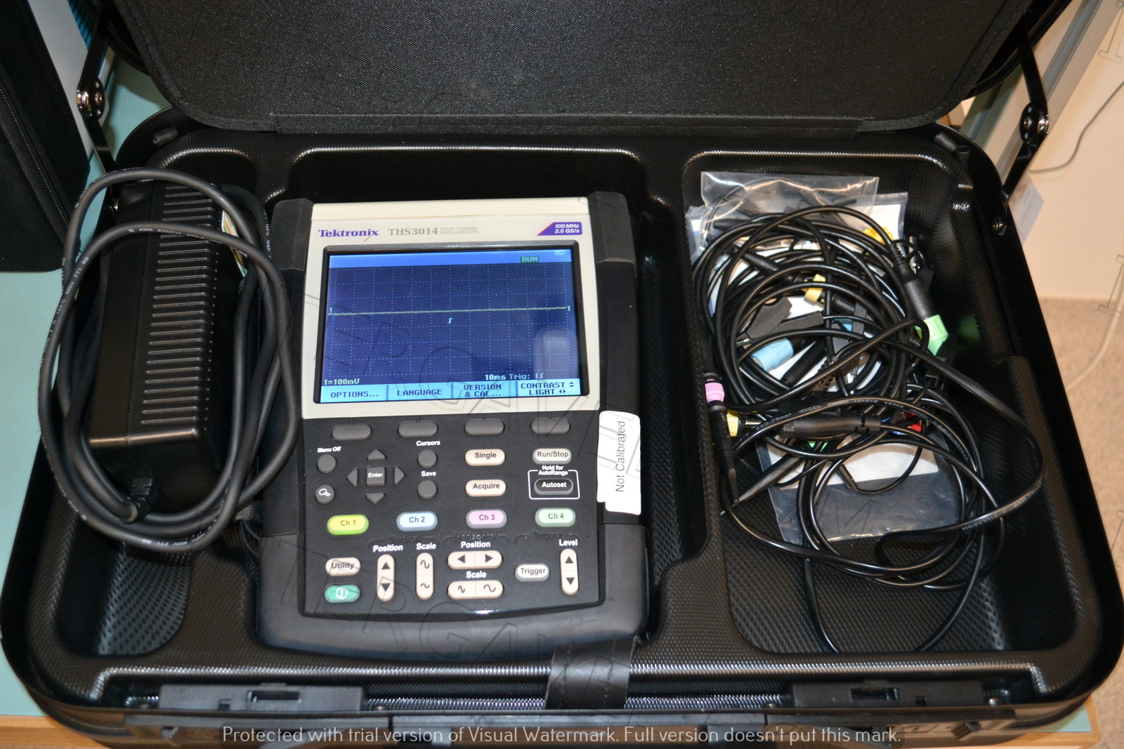 Tektronix hordozható oszcilloszkóp 2