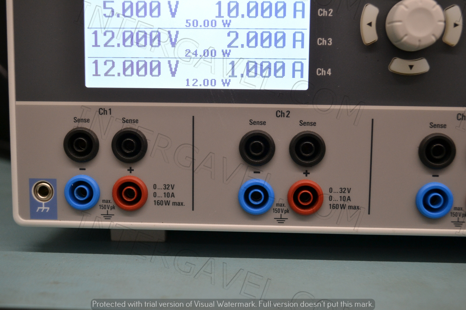 Rohde & Schwarz programozható tápegység 4