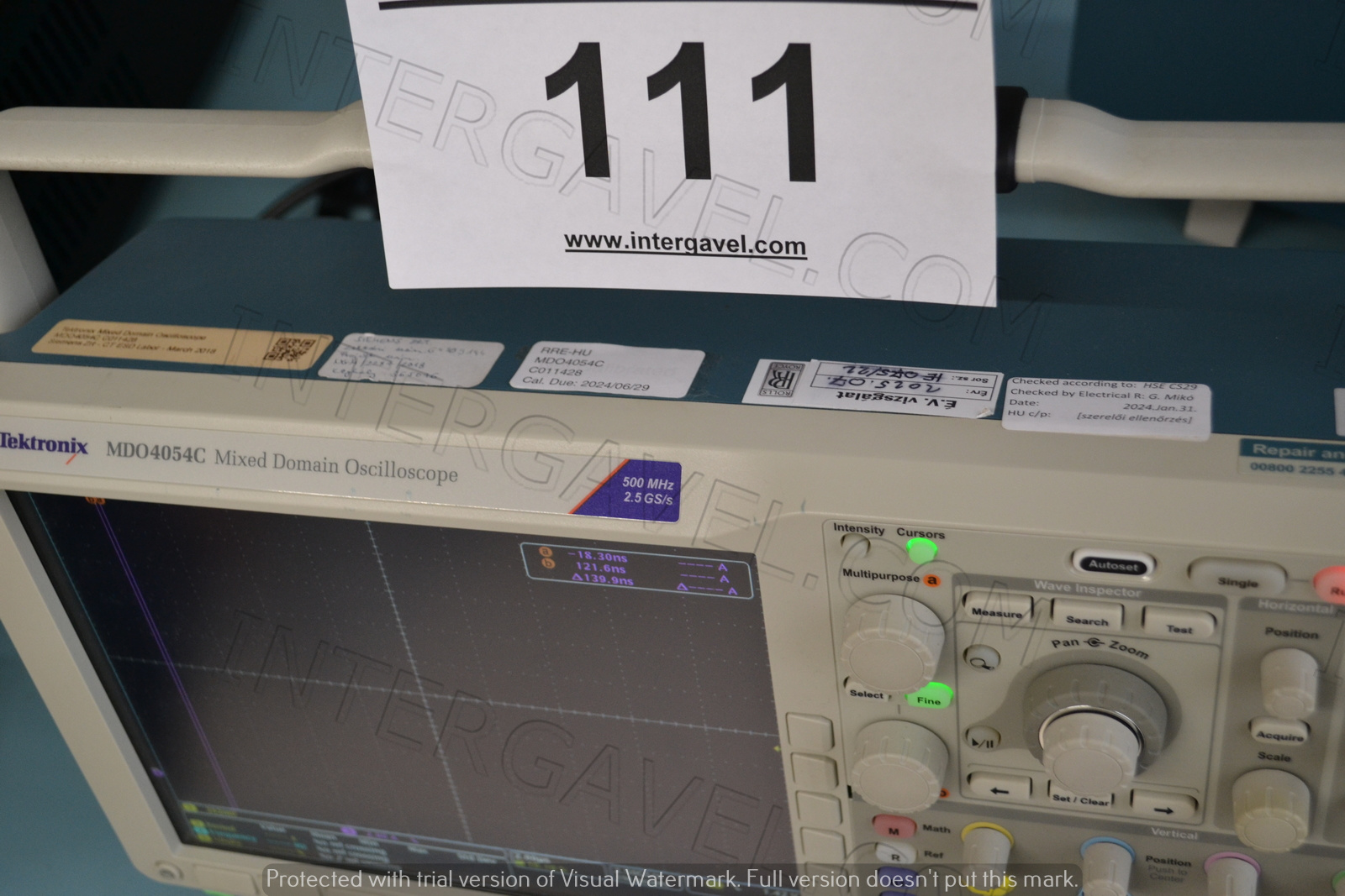 Tektronix mixed domain oszcilloszkóp 5