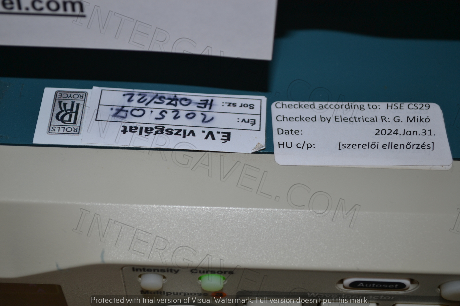 Tektronix mixed domain oszcilloszkóp 7