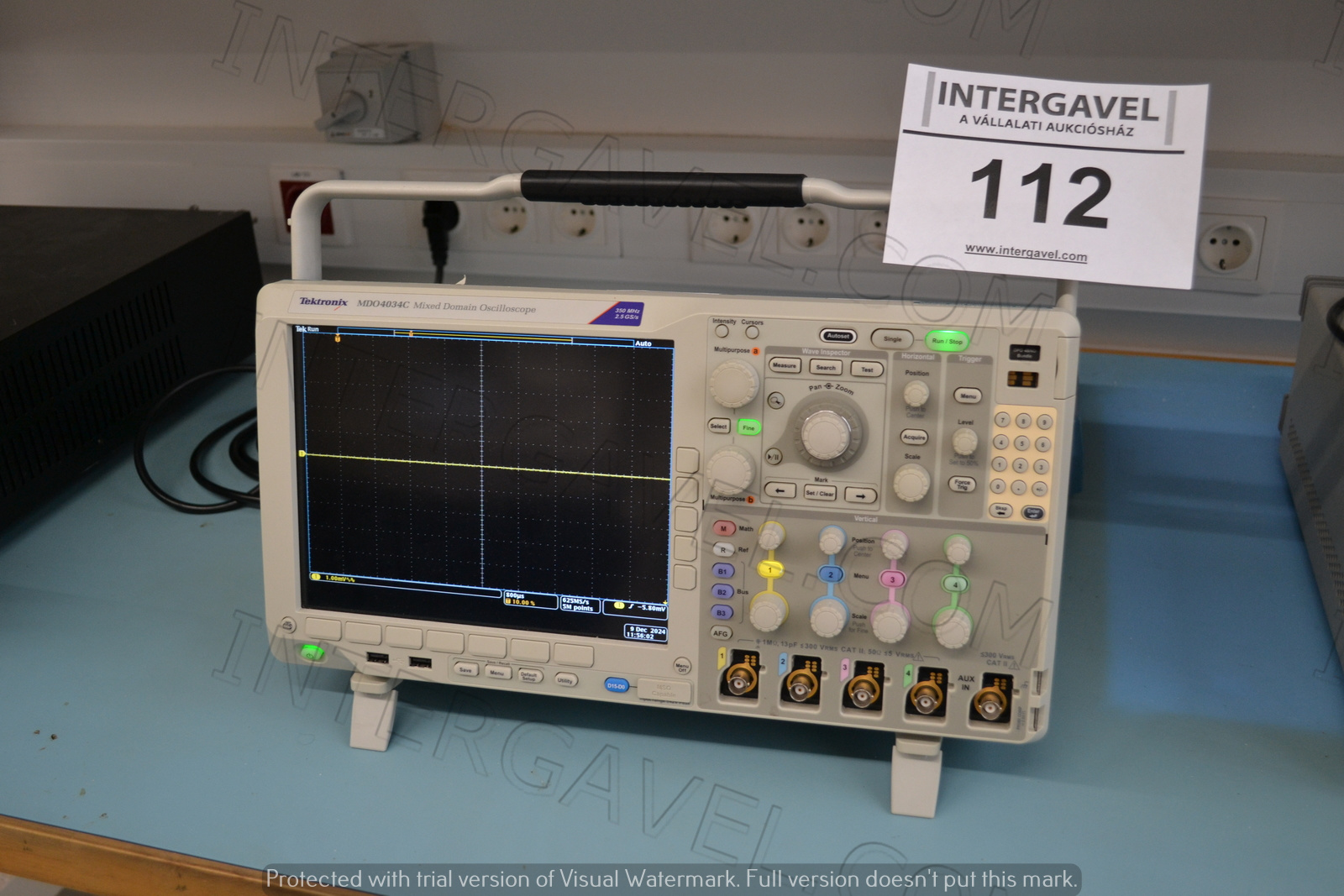 Tektronix mixed domain oszcilloszkóp 7
