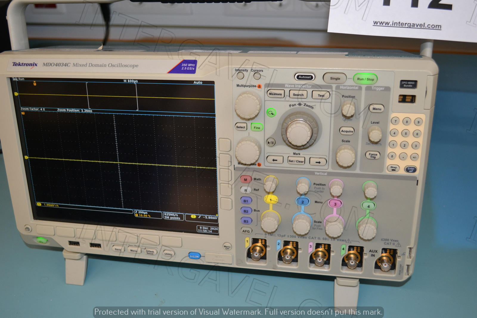 Tektronix mixed domain oszcilloszkóp 8