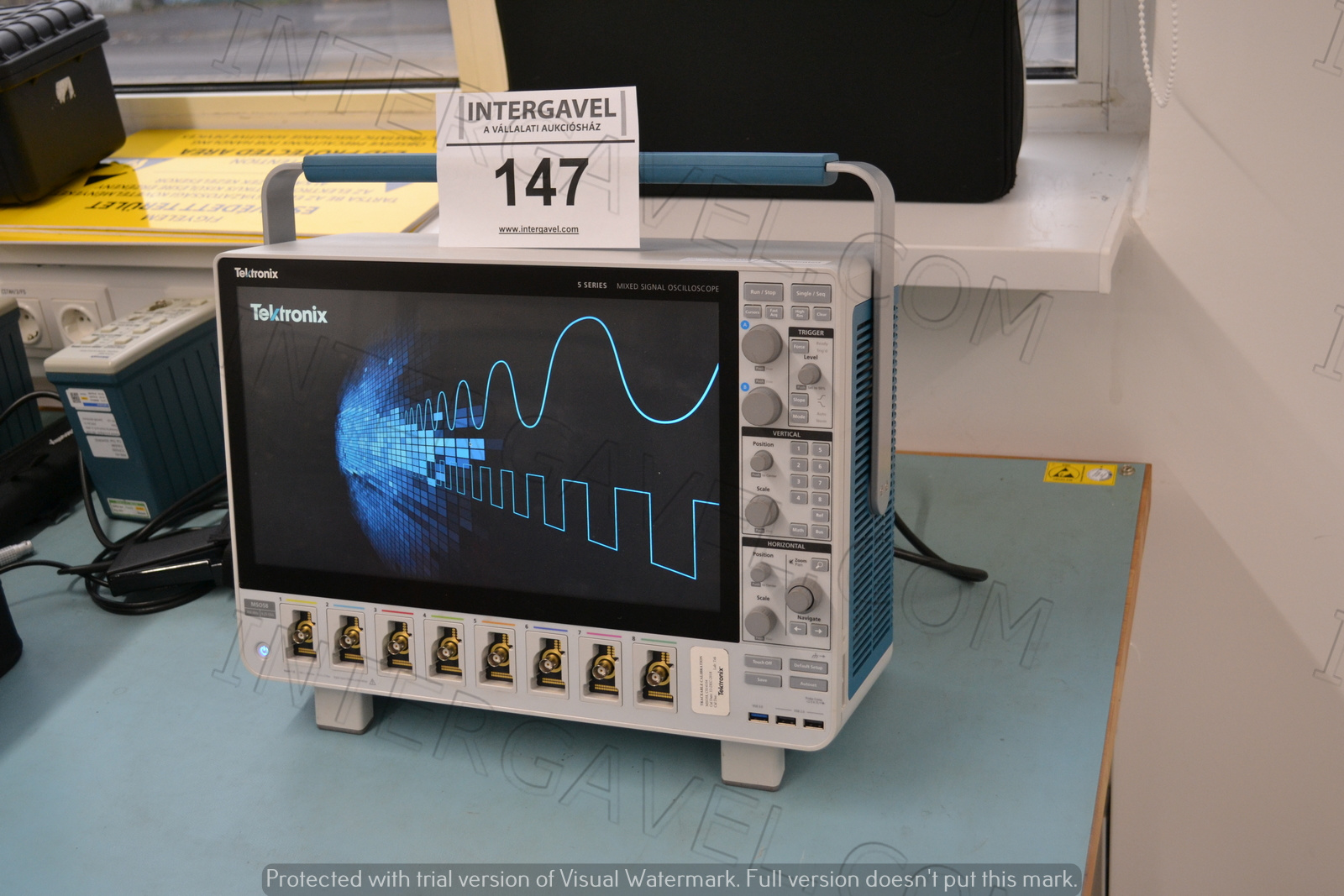 Tektronix oszcilloszkóp 2