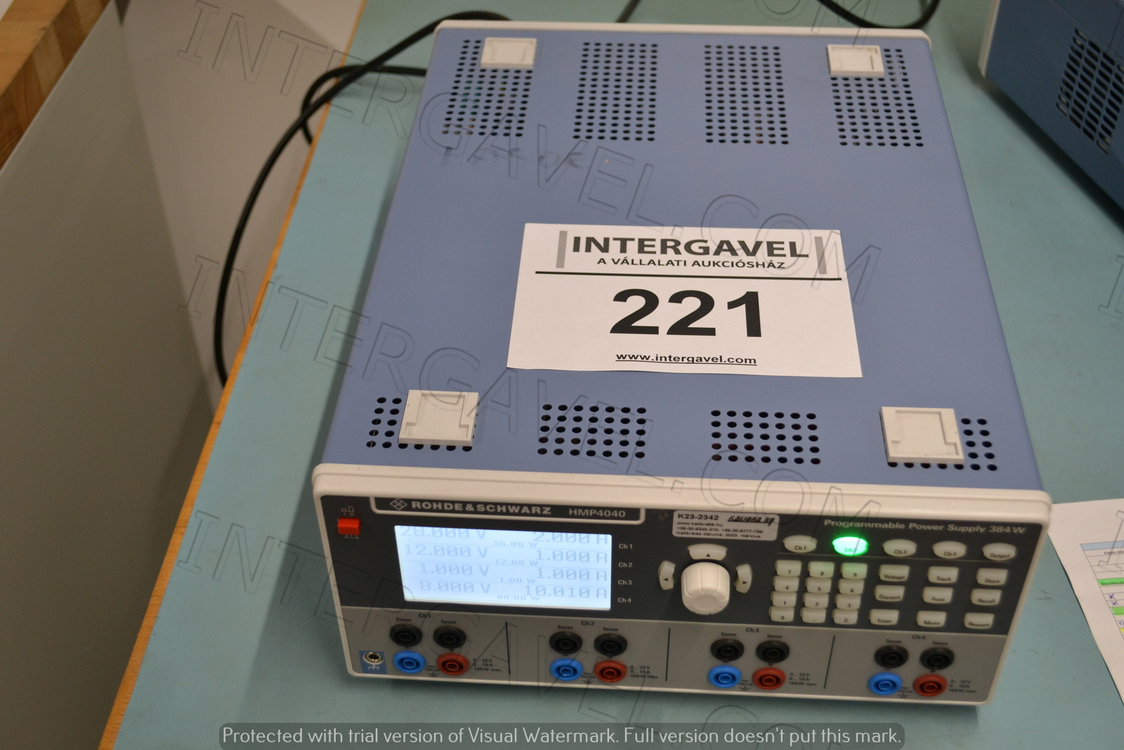 Rohde & Schwarz programozható tápegység