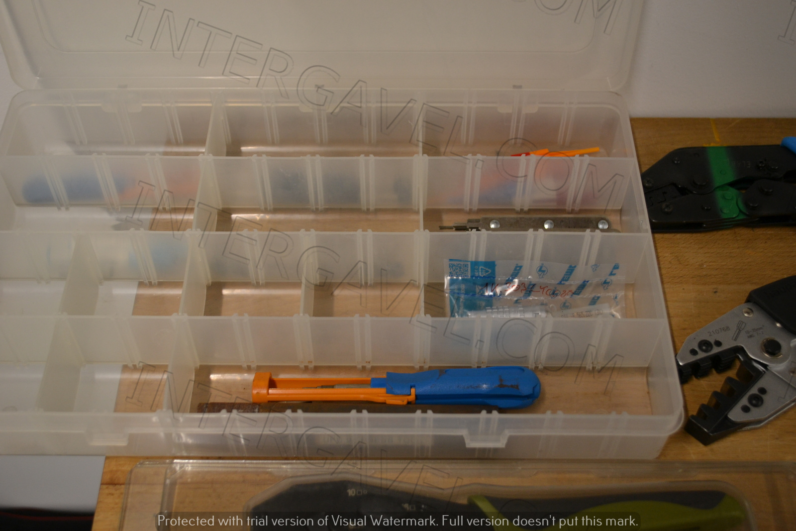 Vegyes villanyszerelő szerszámok 2