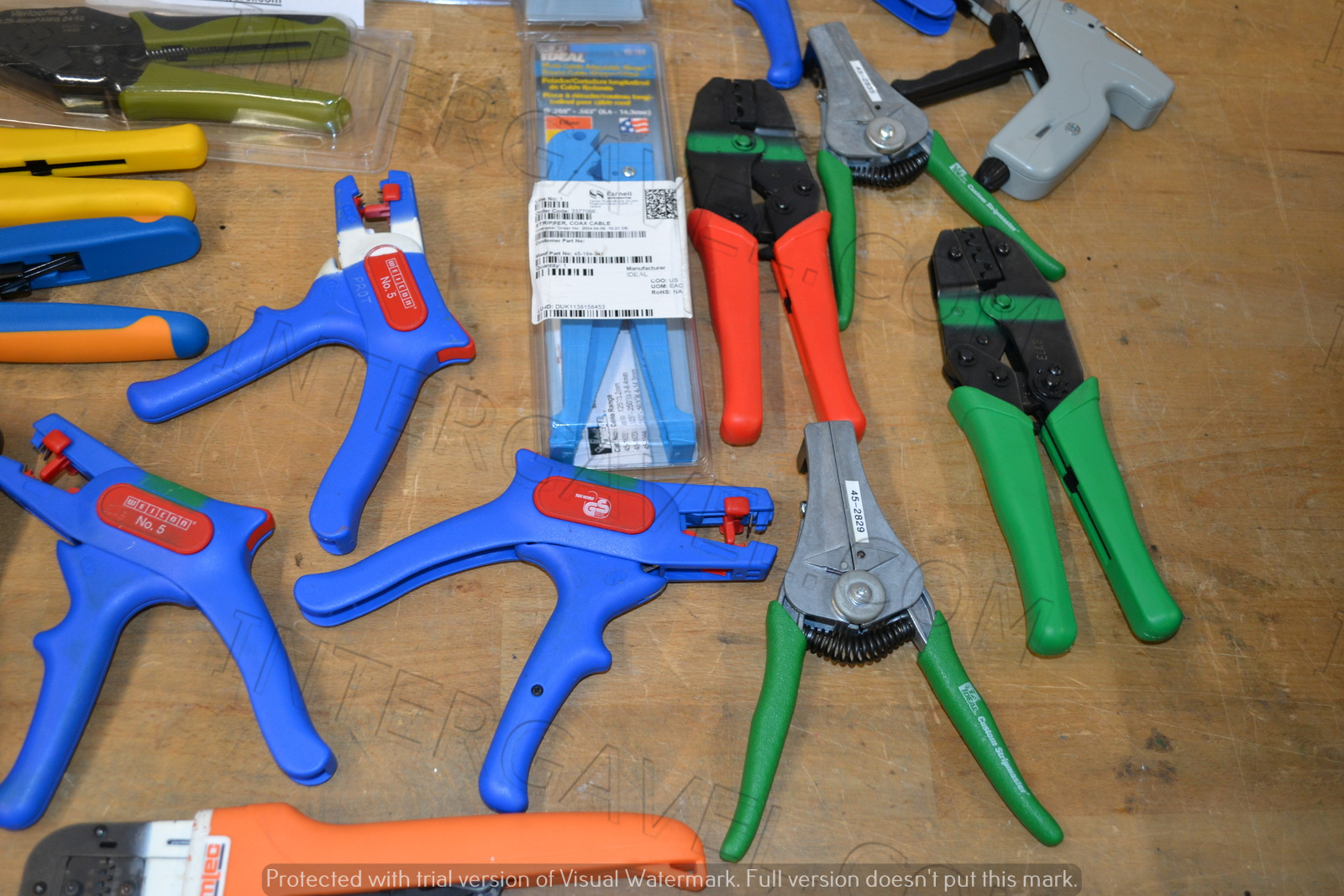 Vegyes villanyszerelő szerszámok 11