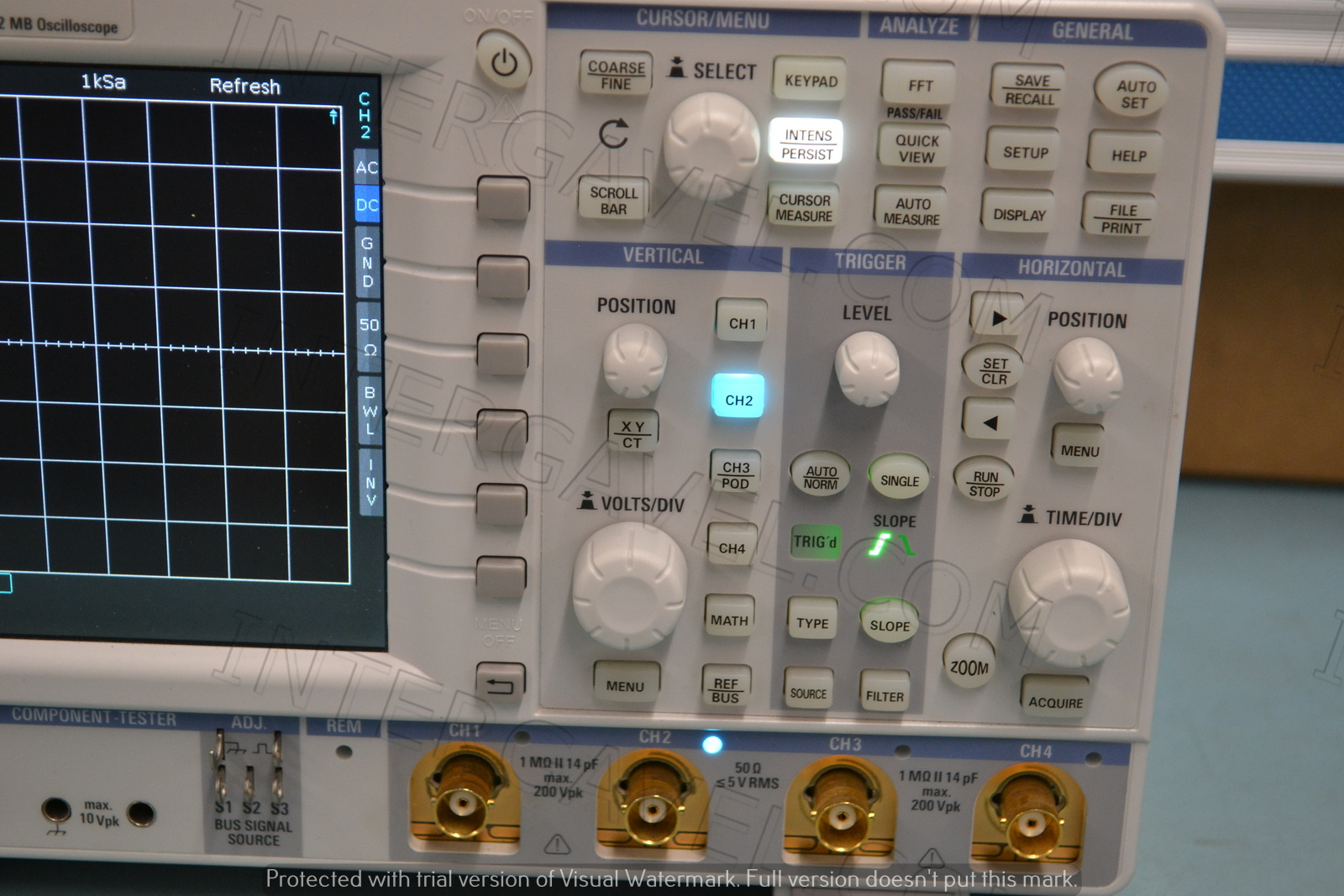Rohde and Schwarz oszcilloszkóp 4