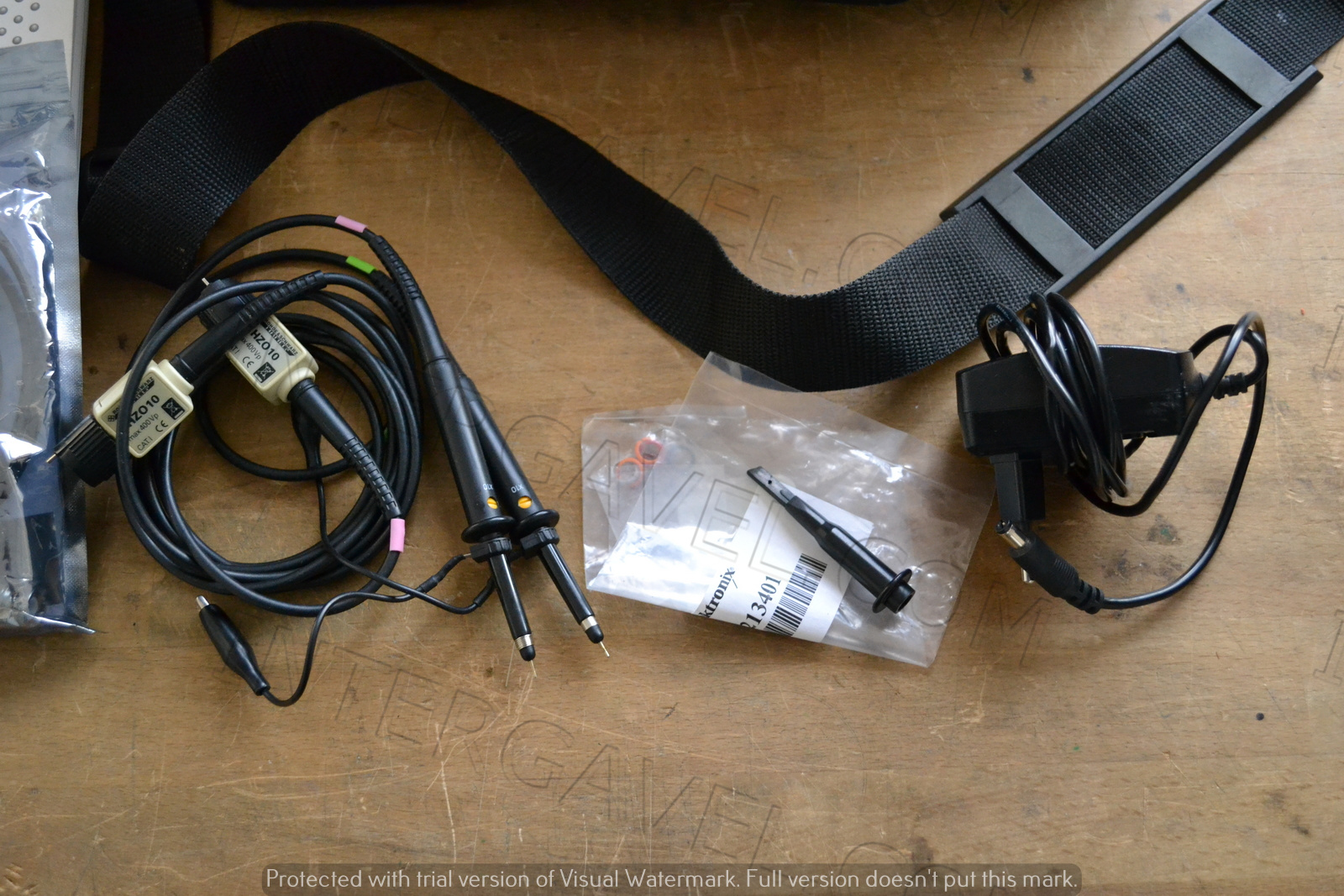 Tektronix hordozható oszcilloszkóp 4